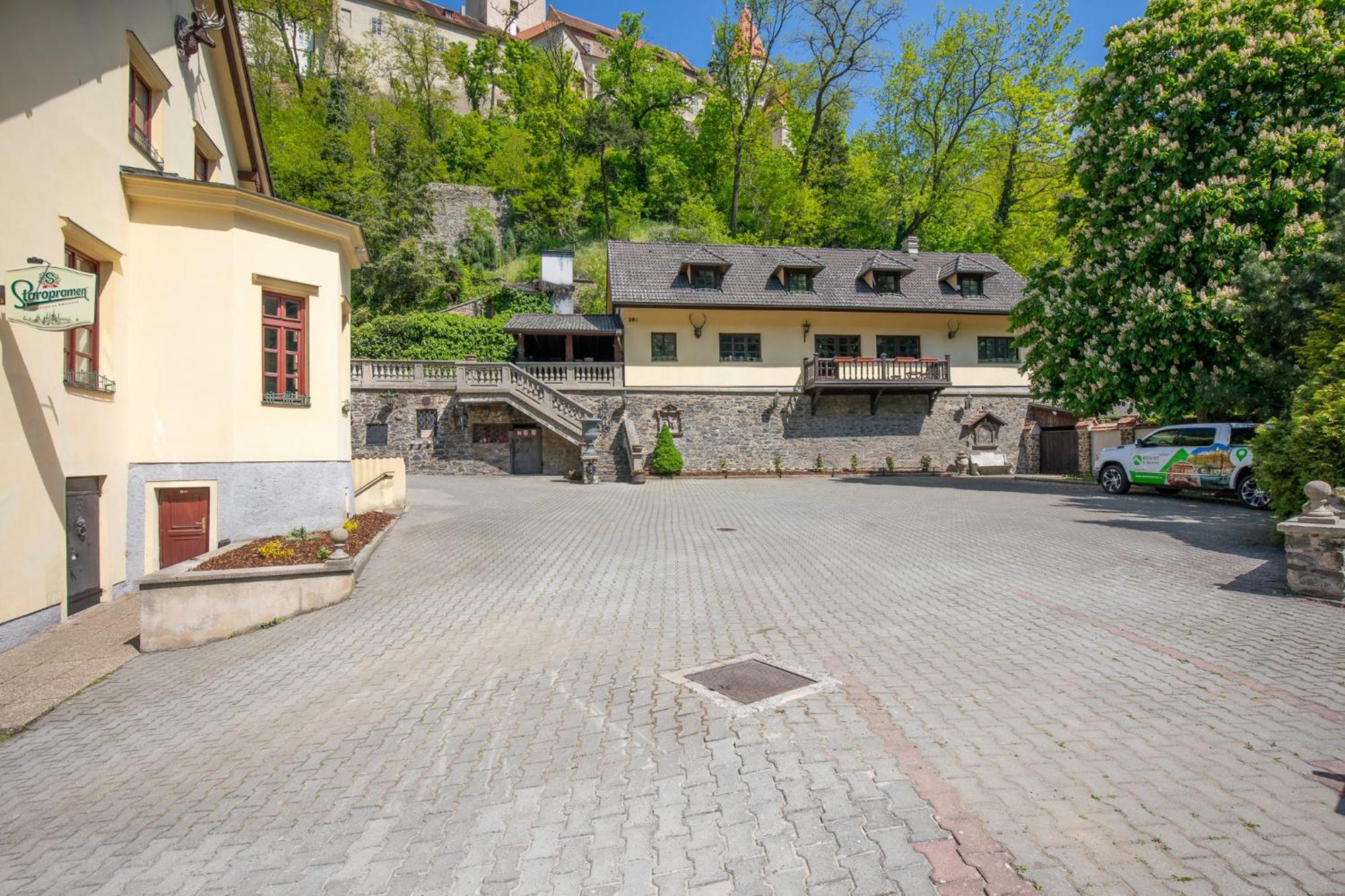 Resort U Jelena Křivoklát Zewnętrze zdjęcie
