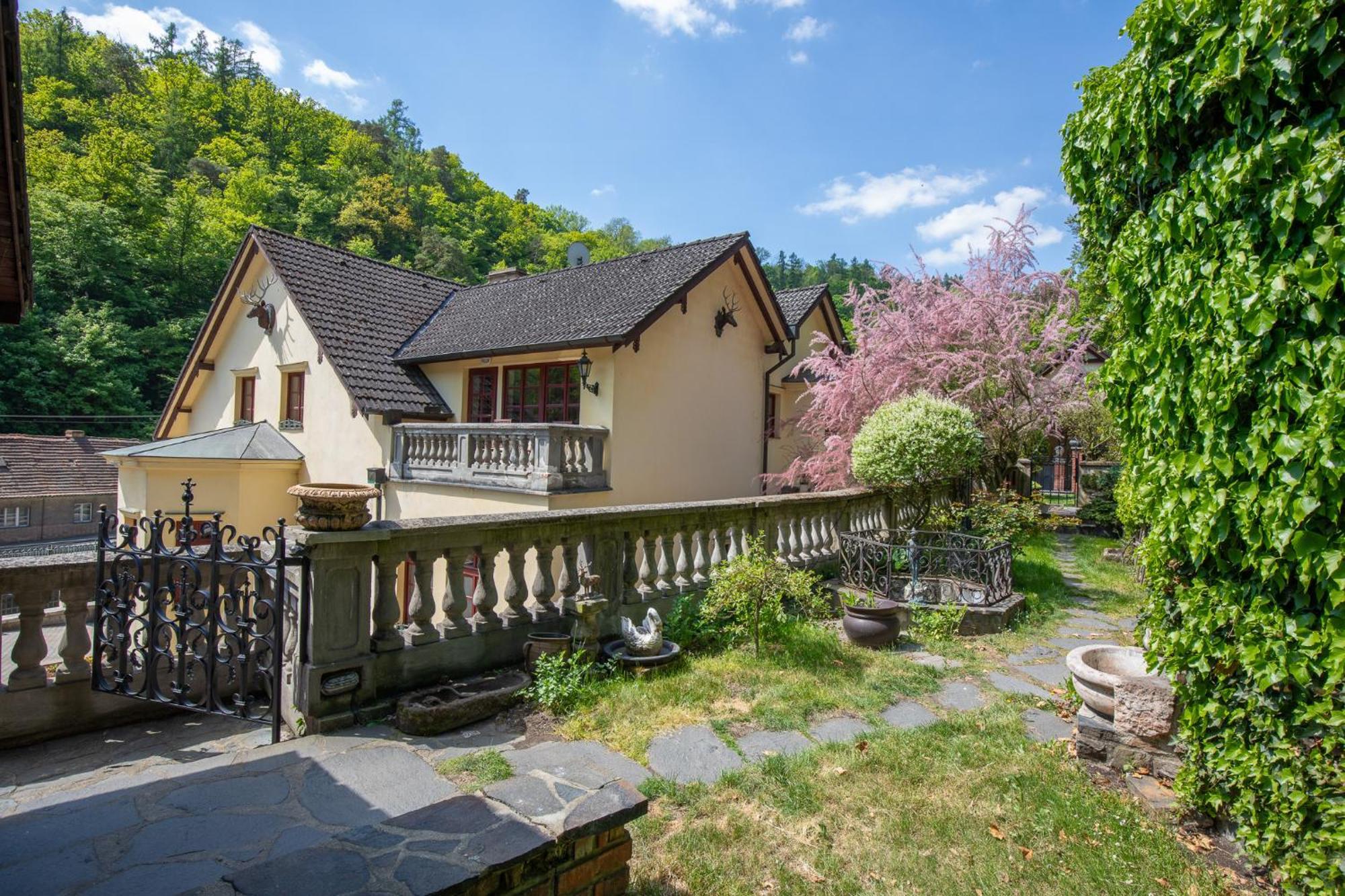 Resort U Jelena Křivoklát Zewnętrze zdjęcie